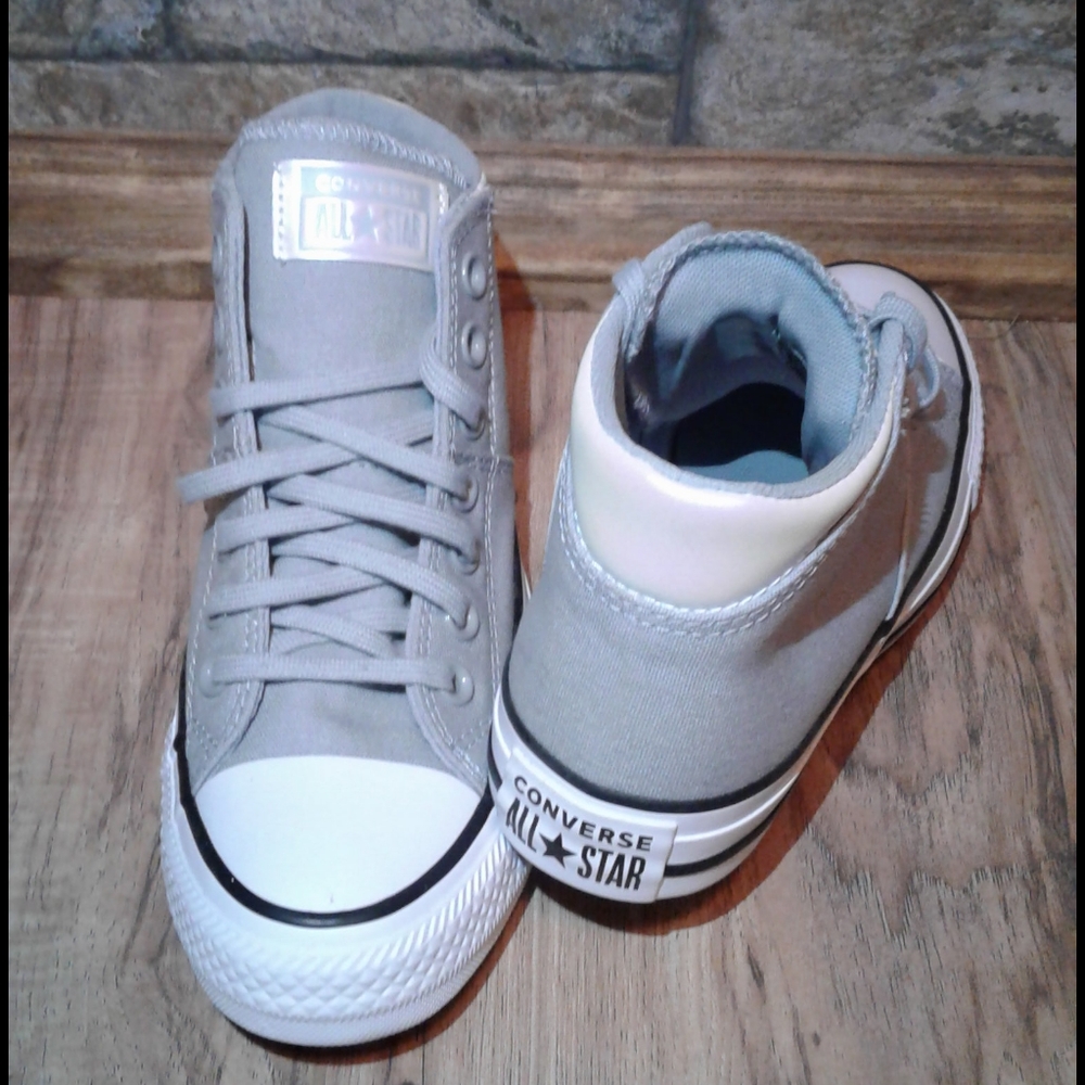 High top chuck Taylor converse
